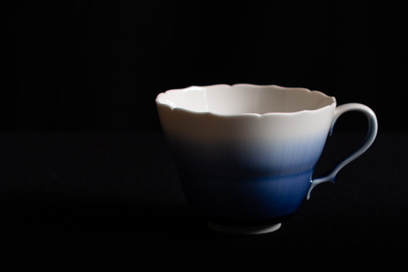 永草陽平さんの青の流彩磁のカップ
