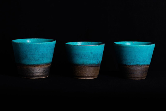吉田丈さんのトルコ釉のカップ