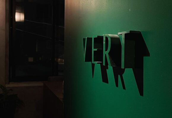 饗庭三七子・塚本友太 2人展『Poem on the table』